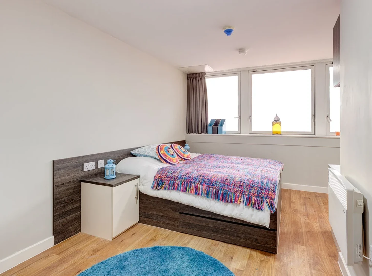 Bright shared room for rent in Nottingham
