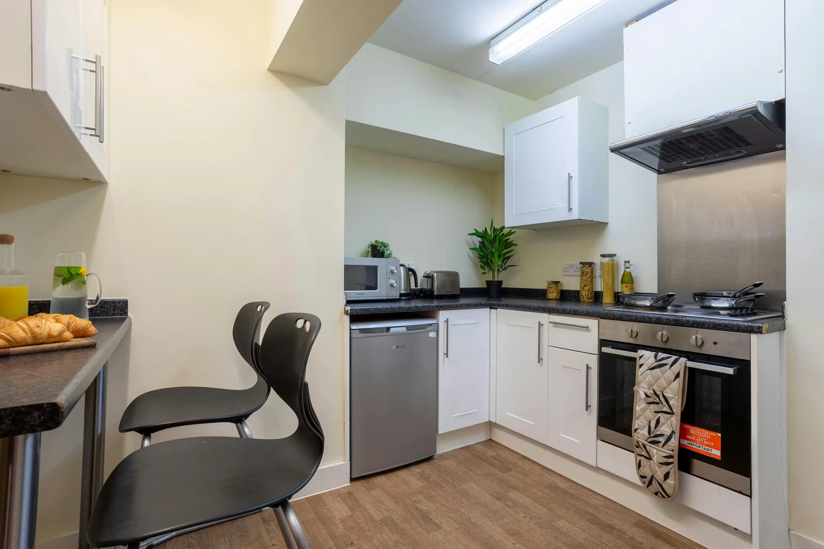 Habitación acogedora para estudiantes disponible en 