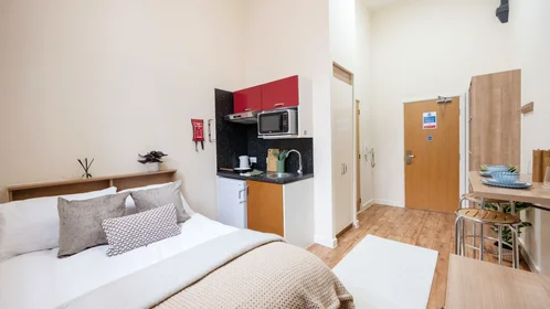 Private room at 9 Victoria Road, Chester, CH2 2AX, image 15 of 24