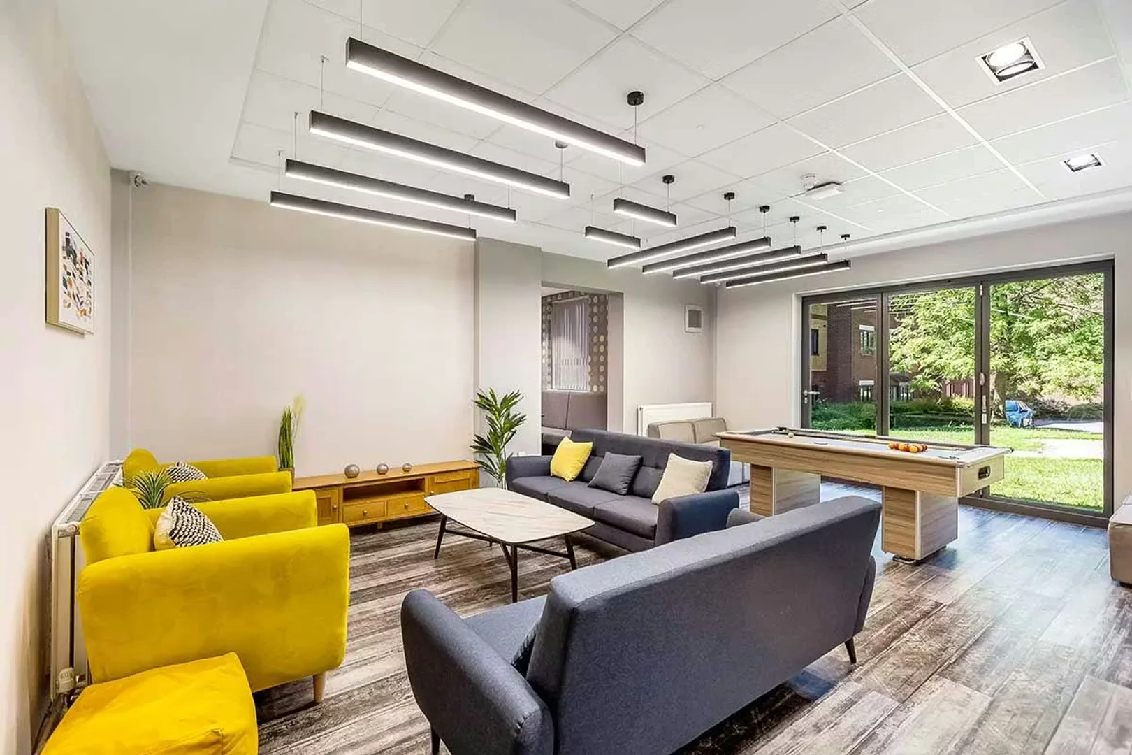 Habitación estudiantil económica cerca del campus en
