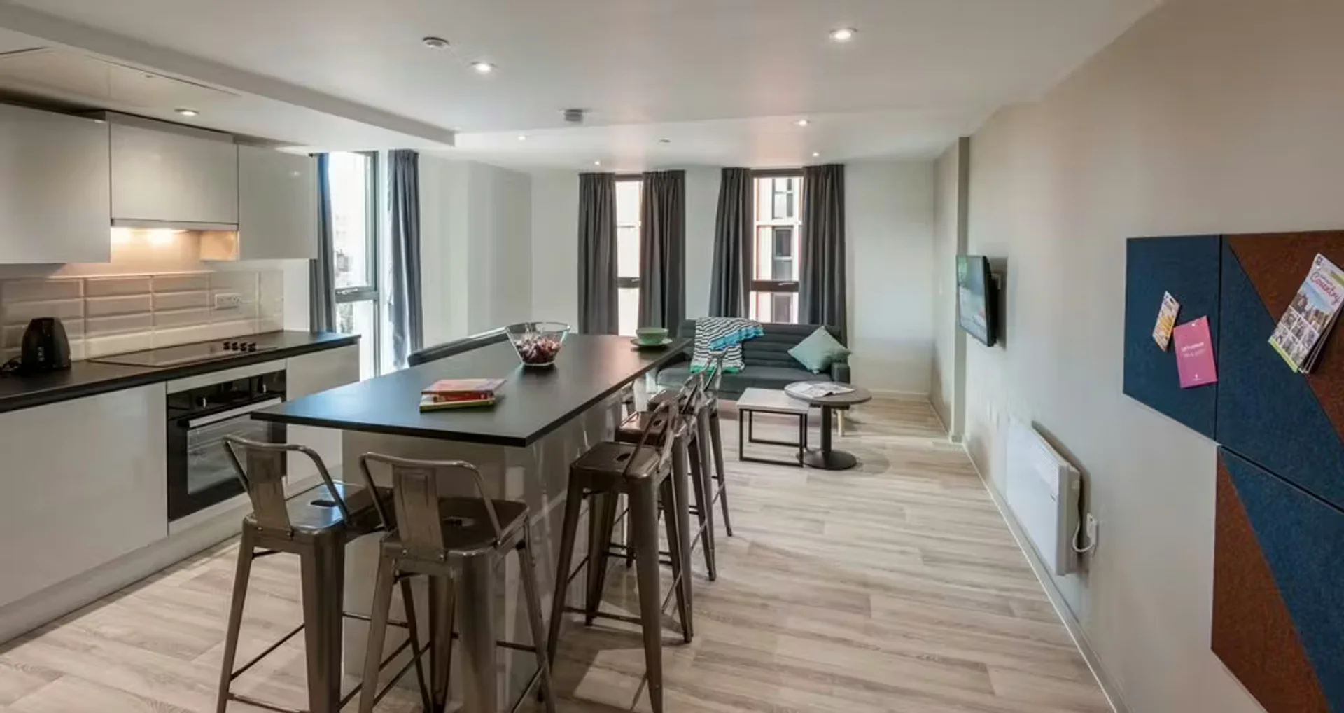 Economical student room with convenient location in 
