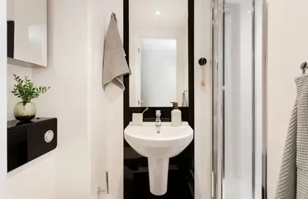 Özel oda konumu 4-14 Oldham St, Liverpool L1 2SU, United Kingdom, 23 29 görüntüsü