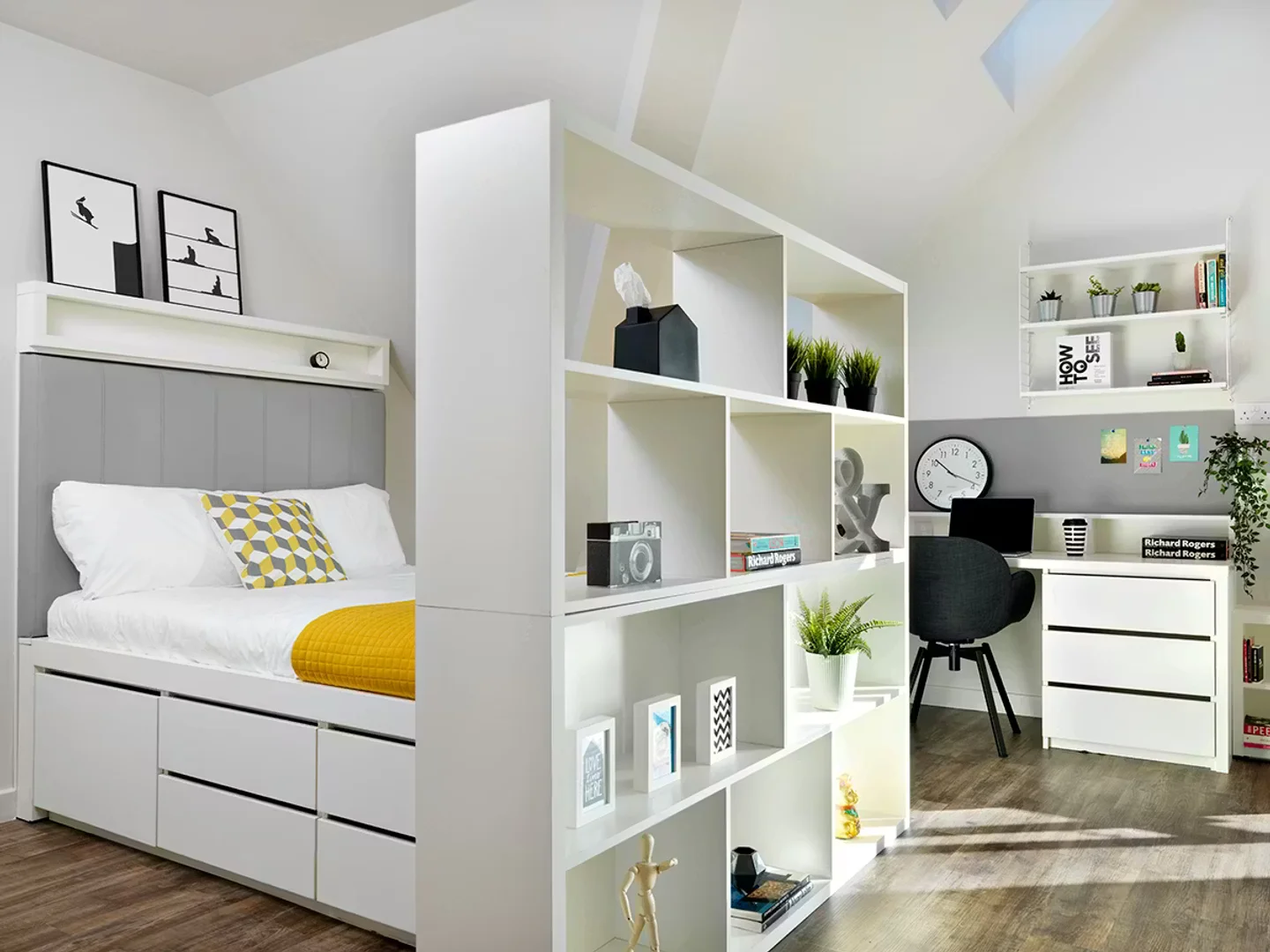 'de modern olanaklara sahip öğrenci dostu oda
