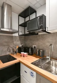 Habitación privada en 100 Ferncliffe Rd, Birmingham B17 0QH, United Kingdom, imagen 19 de 26