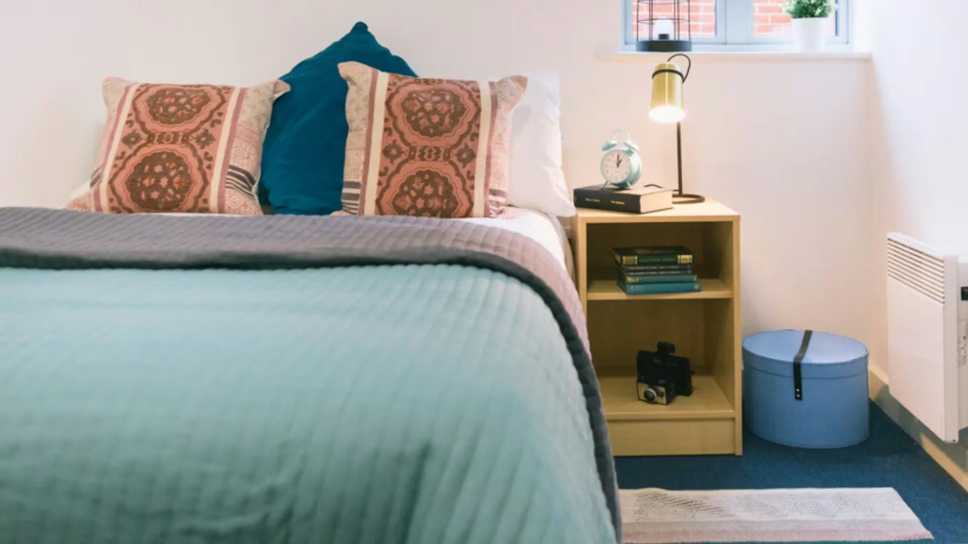 位于的学生公寓，配有学习区域和共用设施