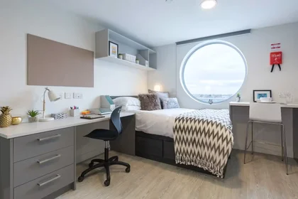Quarto privado em Livin  21-27 City Rd  Cardiff, CF24 3BJ, imagem 16 de 20