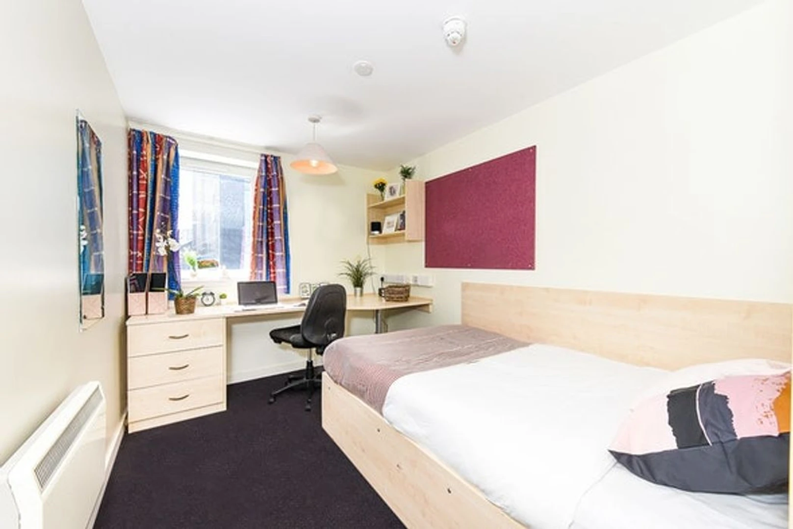 Habitación en alquiler con cama doble Edinburgh