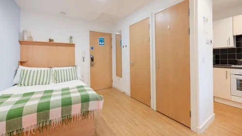 Helles Privatzimmer in {area}