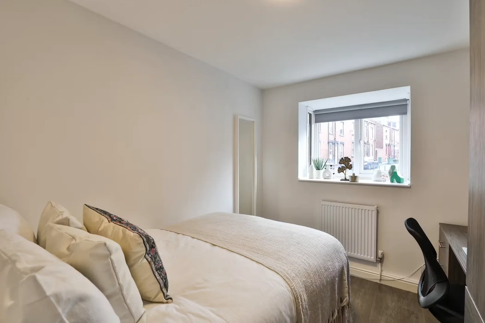 Cozy room for students available in