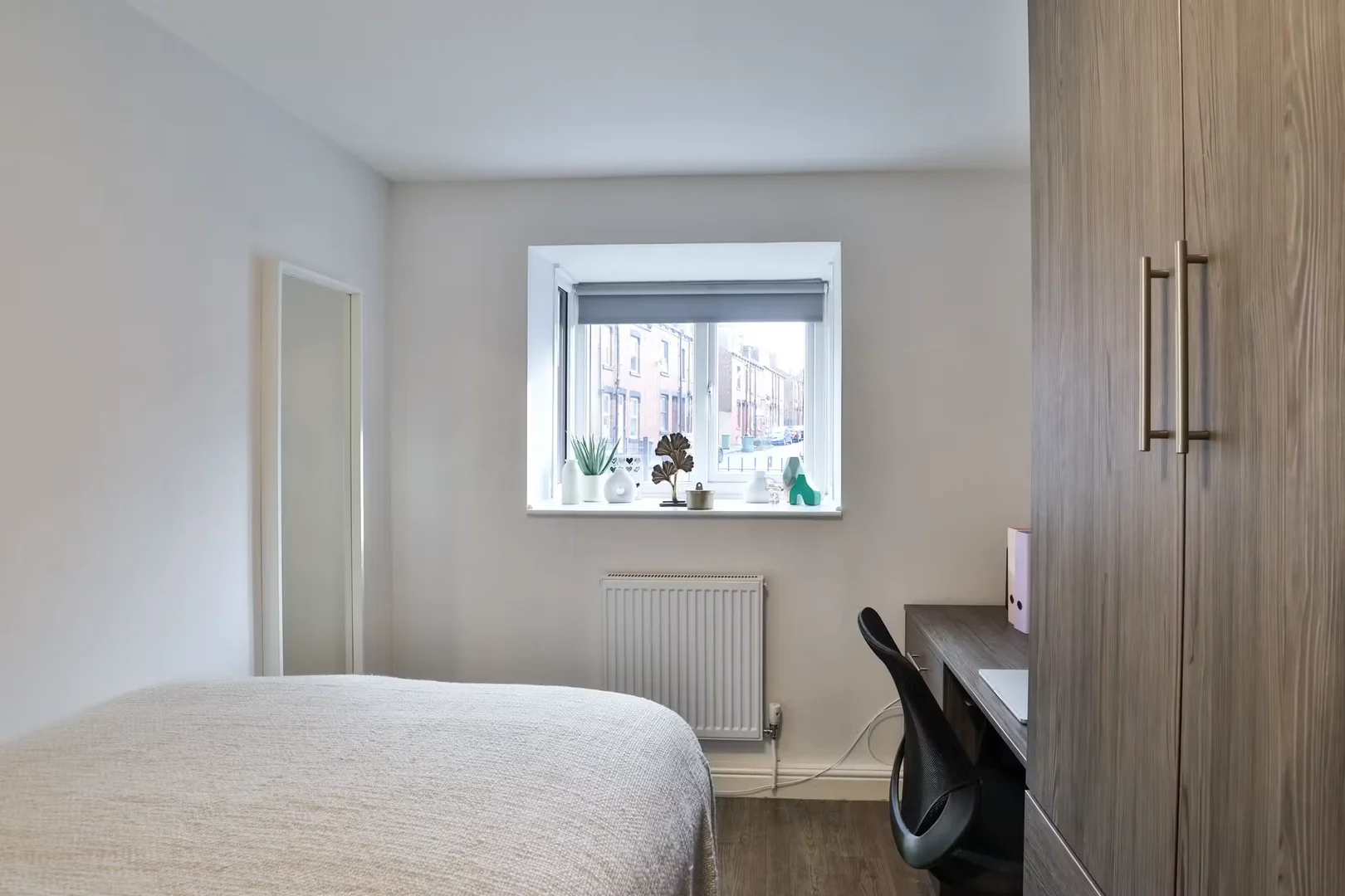 Cozy room for students available in