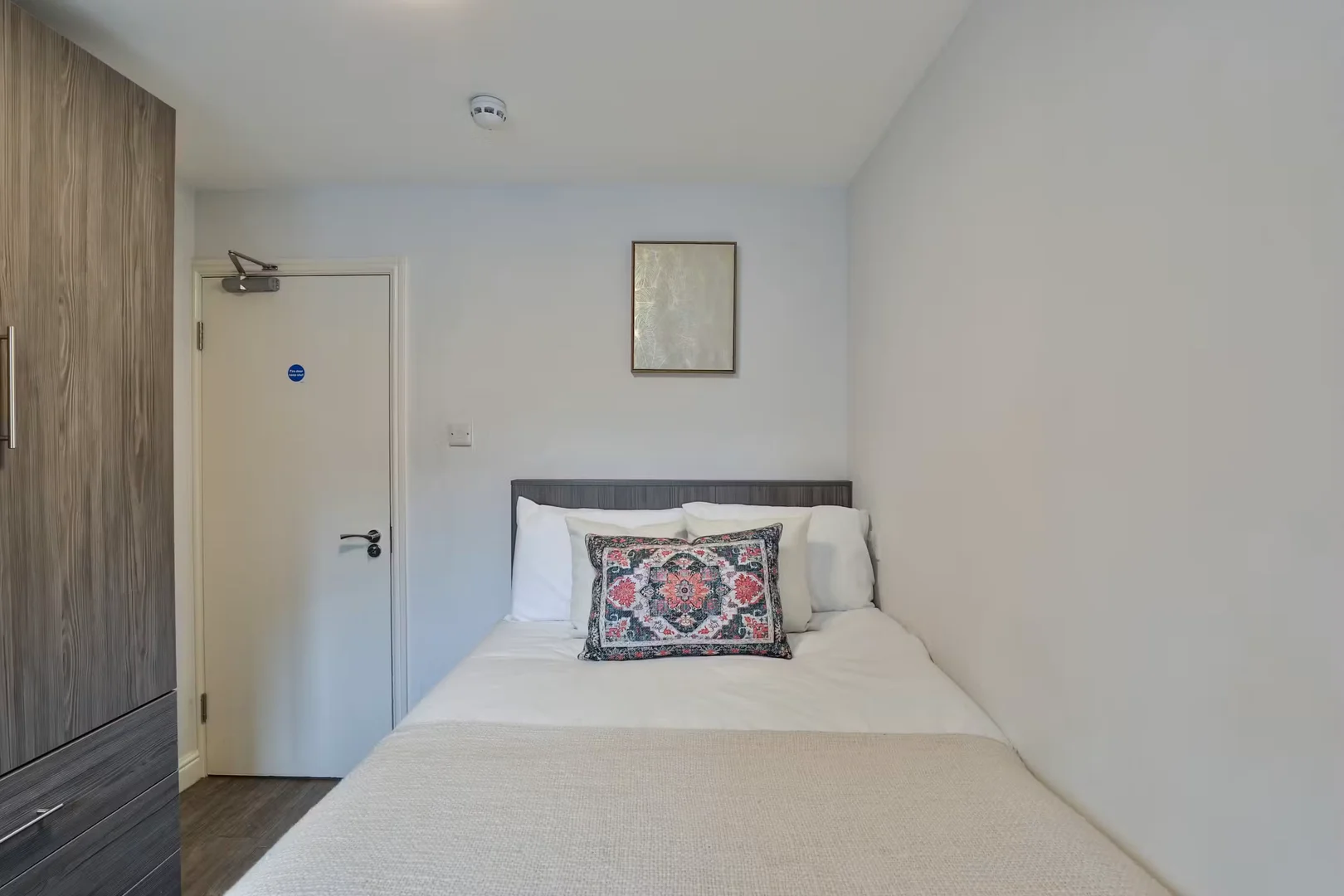 Budget-friendly student room close to campus in