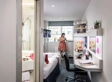 Private room at Brotherton House, Grace St, Leeds 2RP, image 1 of 10