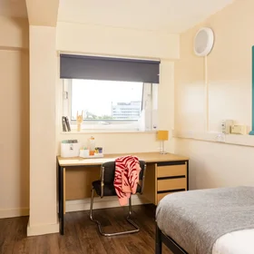 Habitación privada en John Lester and Eddie Colman Courts, Meyrick Road, Salford, M6 5HE, imagen 6 de 26