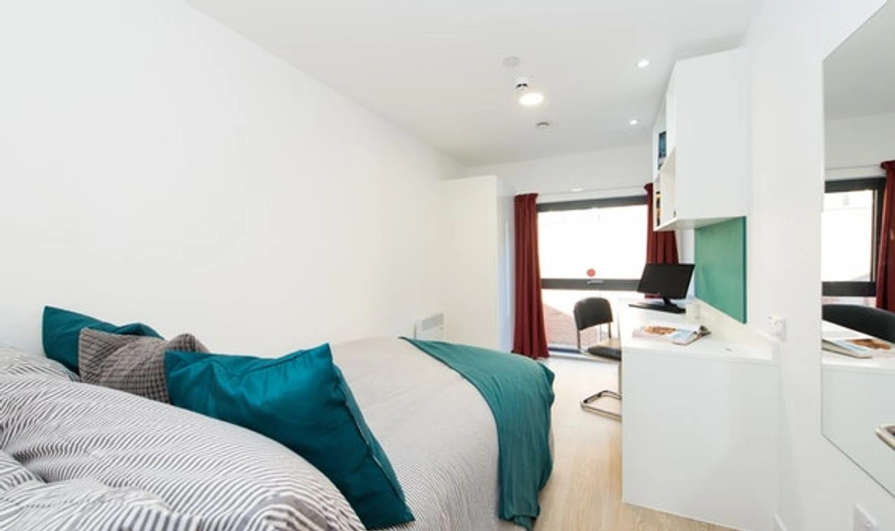Renting rooms by the month in southampton