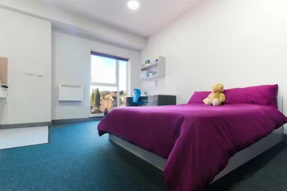 Cheap private room in Stoke-on-trent