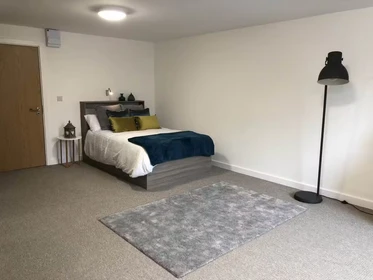 Room for rent with double bed Stoke-on-trent