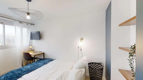Özel oda konumu 46 Bd Jules Verne, 44300 Nantes, France, 5 27 görüntüsü