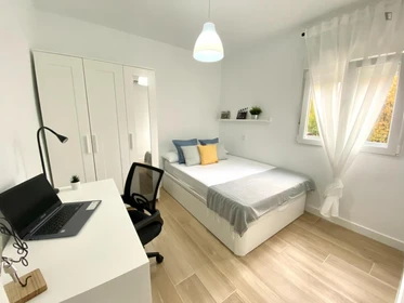 Renting rooms by the month in mostoles