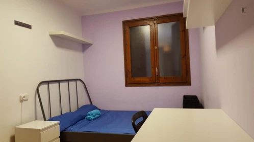 Cheap private room in Mataro