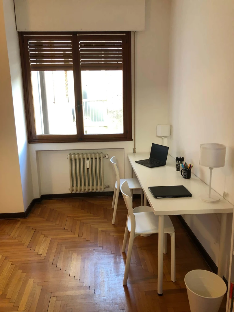 Habitación compartida con otro estudiante en Padua