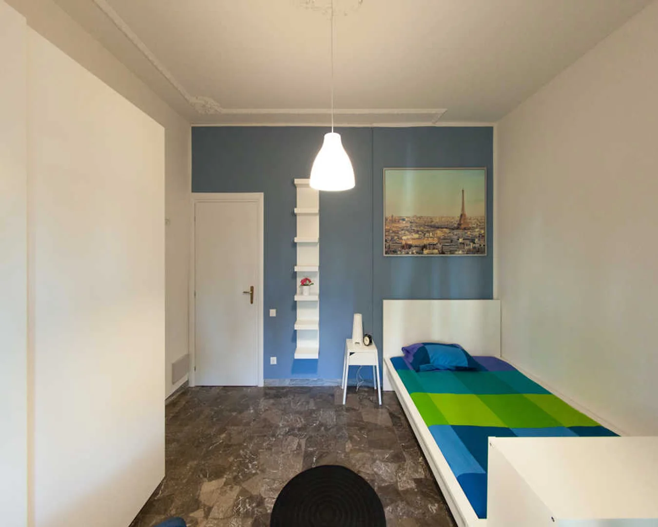 Habitación estudiantil económica con ubicación conveniente en 