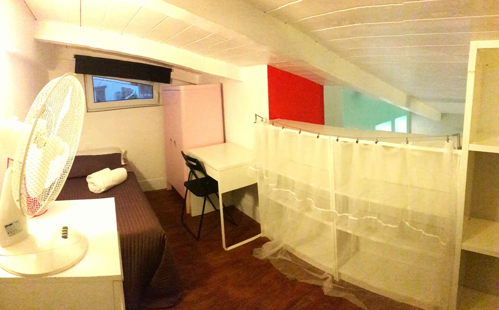 Studentenfreundliches Zimmer in  mit modernen Annehmlichkeiten