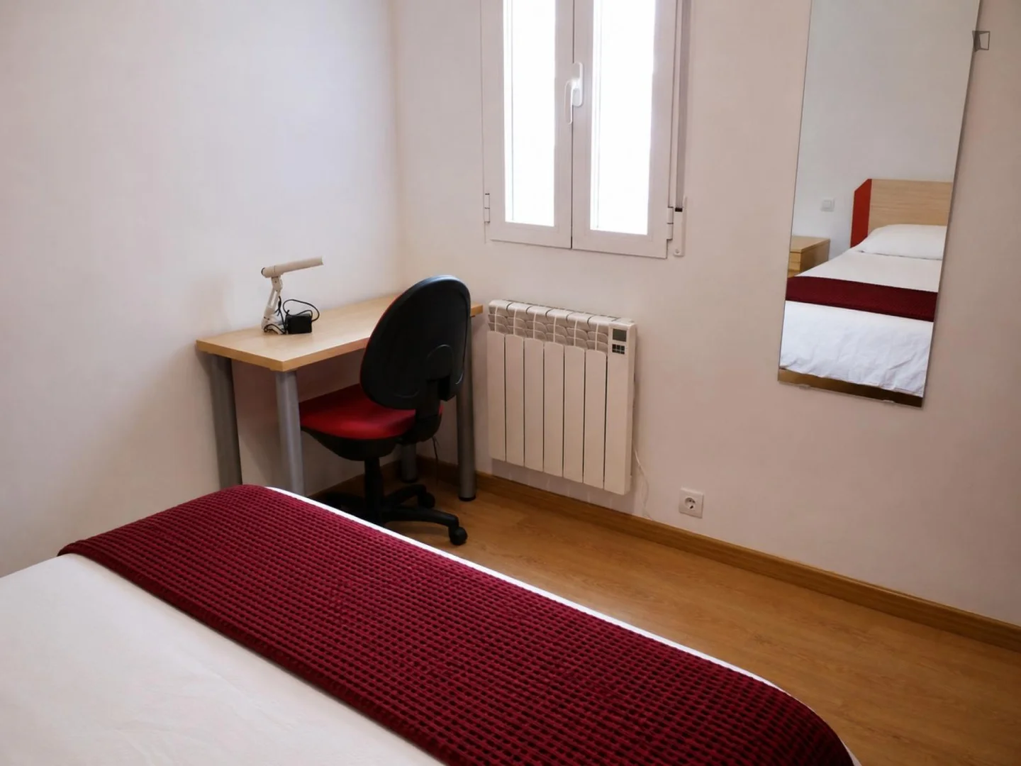 Ekonomiczny pokój studencki z dogodną lokalizacją w 