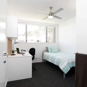 Cheap private room in Perth