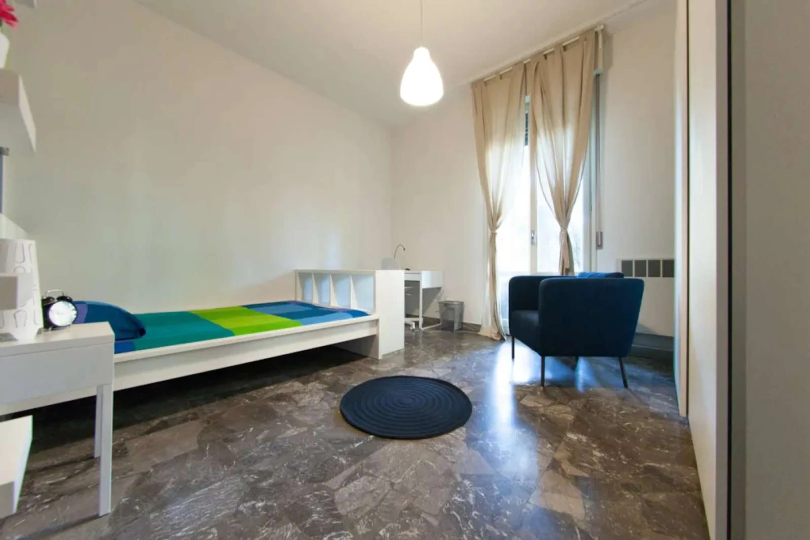 Chambre à louer dans un appartement en colocation à bologna