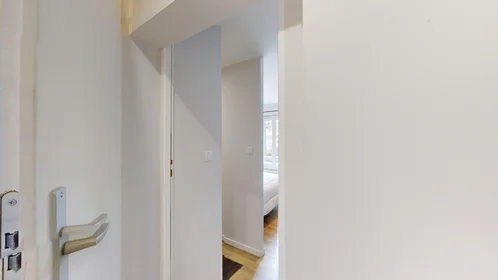 Privatzimmer in der 92 Rue de Blanzat, bild 12 von 17