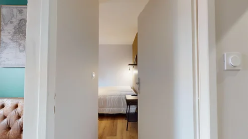 Quarto privado em 92 Rue de Blanzat, imagem 12 de 16