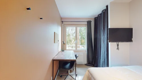 Private room at 92 Rue de Blanzat, image 16 of 16