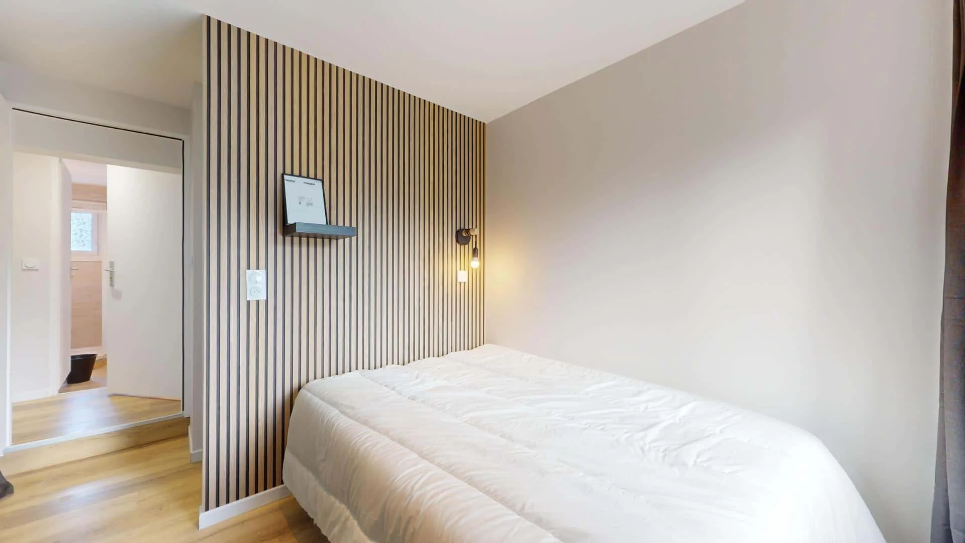Cozy room for students available in 