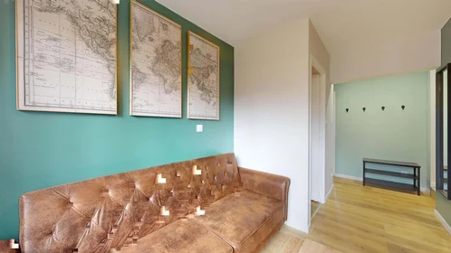 Private room at 92 Rue de Blanzat, 63100 Clermont-Ferrand, France, image 9 of 15