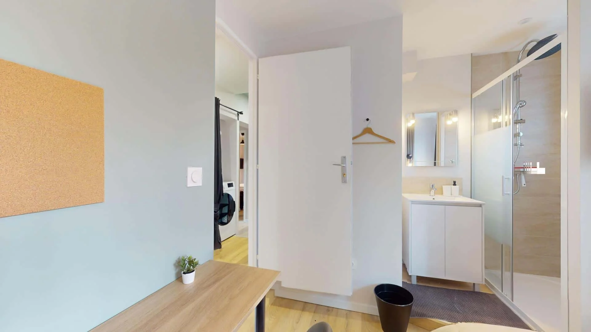 Student-friendly room in  with modern amenities