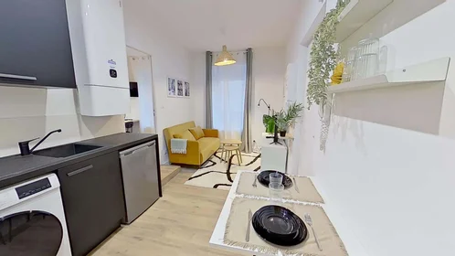 Prywatny pokój 32 Rue Anatole France, 29200 Brest, France, obraz 23 24