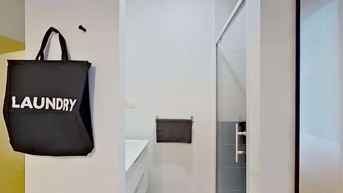Quarto privado em 32 Rue Anatole France, 29200 Brest, France, imagem 10 de 24