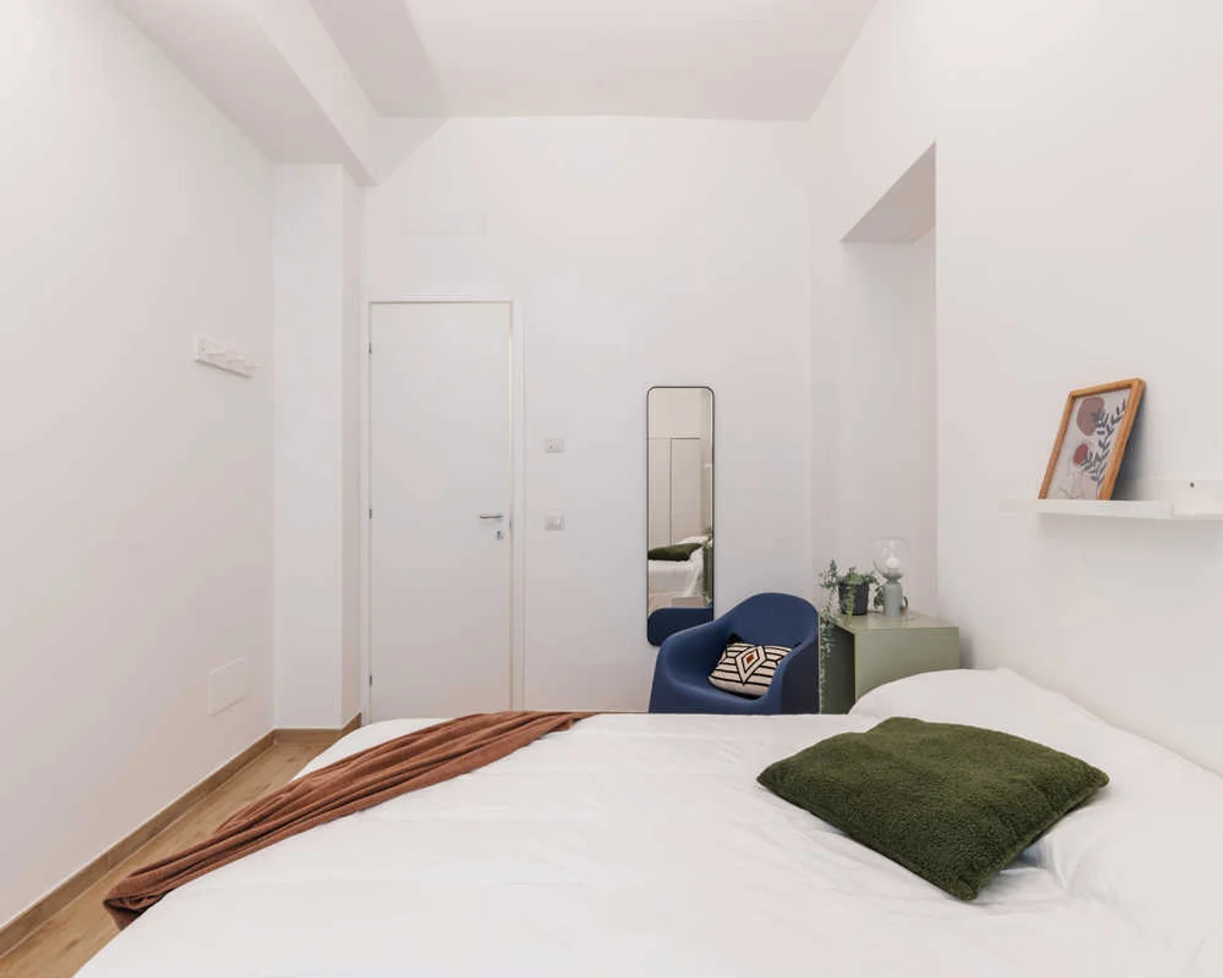 Student-friendly room in with modern amenities