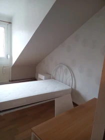 Room for rent in a shared flat in Amiens