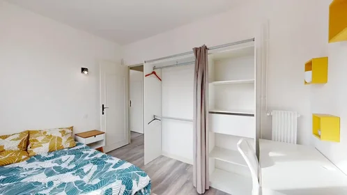 Quarto privado em Avenue d'Ossau, , imagem 4 de 10