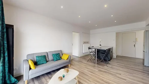 Quarto privado em Avenue d'Ossau, , imagem 6 de 10