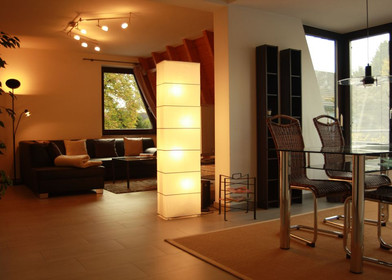 Apartamento moderno e brilhante em Bergisch Gladbach