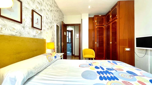 Zimmer mit Doppelbett zu vermieten Bilbao