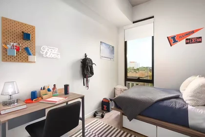 Quarto para alugar com cama de casal em Urbana-champaign