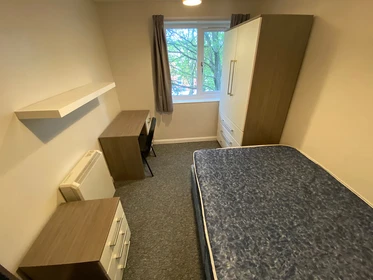 Room for rent with double bed Preston