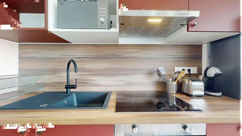 Quarto privado em 25 Rue Philippe Lebon, 63000 Clermont-Ferrand, France, imagem 22 de 24