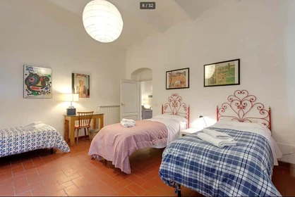 Komplette Wohnung voll möbliert in Florenz