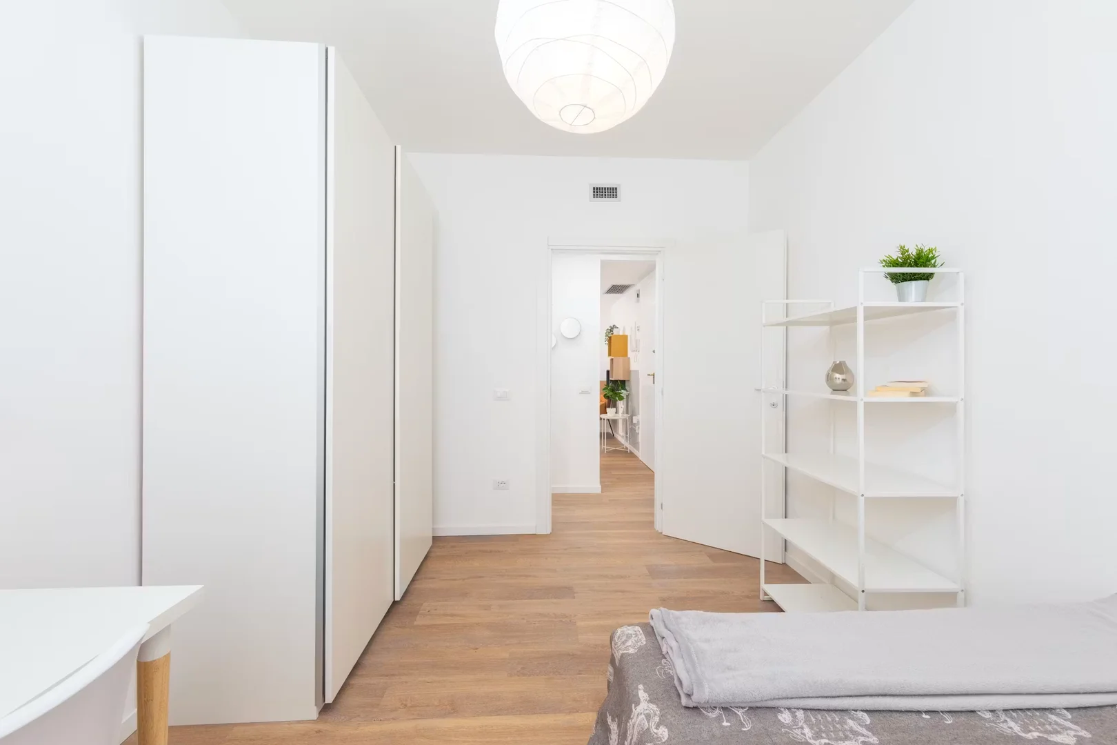 Funktionelles Studentenzimmer perfekt zum Studieren in 