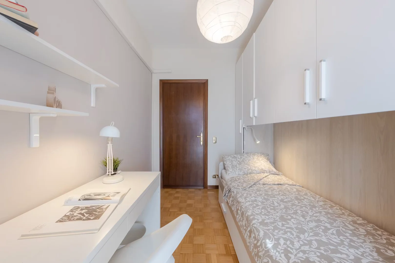 Budget-friendly student room close to campus in 