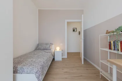 Habitación privada en Via Tirana, , imagen 5 de 10